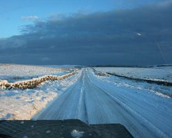 How to use the Land Rover diff lock in snow and ice The view from the Landy on the Princetown to Dartmeet road