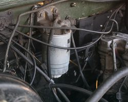How to change the fuel filter on a Land Rover Defender Tdi The location of the fuel filter on a Land Rover Defender