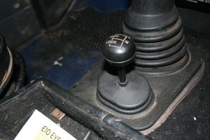 Land Rover Defender Diff Lock Lever - push to the left to activate the diff lock