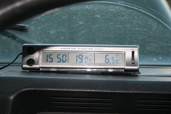 How to install an outside thermometer in your Land Rover