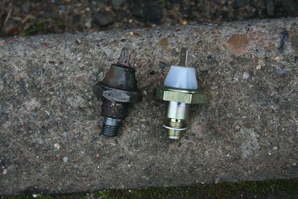 Oil pressure switch - old and new