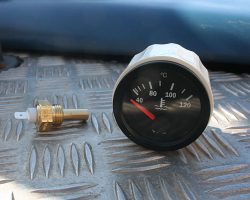 How to fit a VDO temperature gauge to a Land Rover Defender The new VDO water temperature gauge and sender