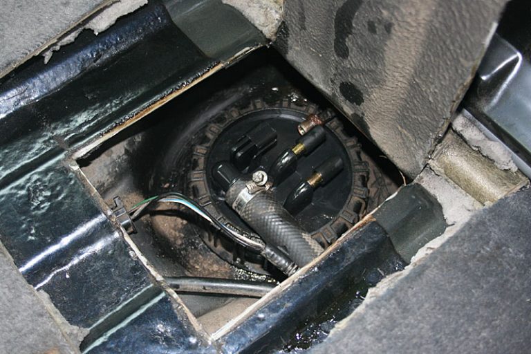 The new pump installed - fuel lines need attaching