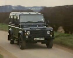 Fit for a Queen! Video of the Queen driving her Land Rover The Queen driving a Land Rover 110