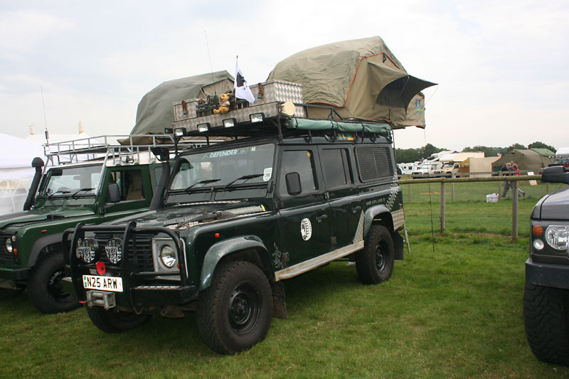 More lovely Defenders with roof tents!