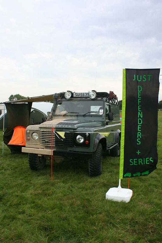 Half mud/half clean - clever idea for this Land Rover