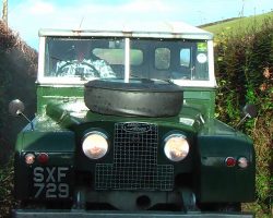Video: Green laning in Devon in Series 1 Land Rovers Green laning in Devon in Series 1 Land Rovers