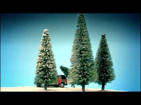 Video: Seasons Greetings from Land Rover UK